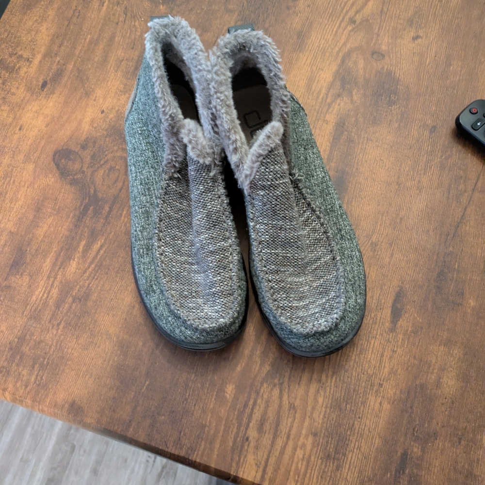 Hey Dude Gray Women's Slippers